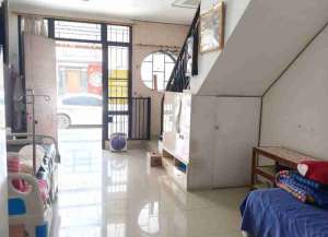 Dijual rumah 4x15 di green lake city lokasi di ",
          price: `1475000000`,
          currency: `IDR`
    };


    let pageData = {
        viewPhoneModalField: , tersedia melalui melalui situs Lamudi