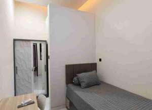 Dijual Rumah Kost Aktif Pondok Tjandra Sidoarjo lokasi di ",
          price: `5900000000`,
          currency: `IDR`
    };


    let pageData = {
        viewPhoneModalField: , tersedia melalui melalui situs Lamudi