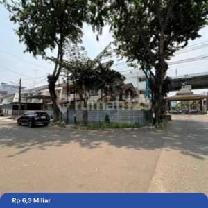 DIJUAL Rumah Tua Hook di Kelapa Puan Timur, Kelapa Gading , tersedia melalui melalui situs Rumah123
