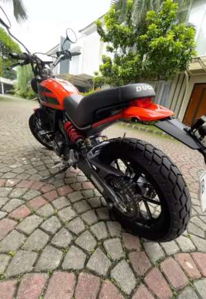 Jual bekas Ducati Scrambler sixty2 siap pakai,lokasi di Cilandak