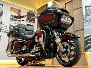Jual bekas Harley Road Glide CVO Limited 2023 Anniversary 120th,lokasi di Tenggilis Mejoyo