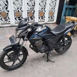 Jual bekas Honda Versa 2015 ss lengkap mesin bagus plat Bekasi Kota,lokasi di Bekasi Utara