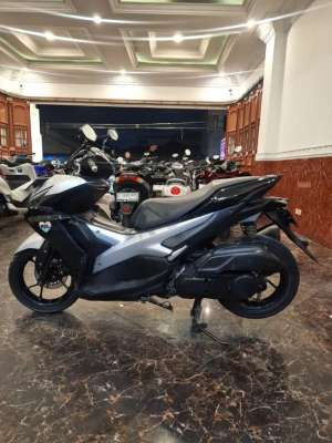 Jual bekas HUB CE KOM DP 1 JT AEROX S ABS 2022 MOTOR GRES PROSES DI BANTU ACC,lokasi di Duren Sawit