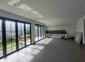 JUAL RUMAH BARU AMERICAN CLASSIC DI DAGO GIRI lokasi di ",
          price: `3825000000`,
          currency: `IDR`
    };


    let pageData = {
        viewPhoneModalField: , tersedia melalui melalui situs Lamudi