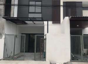 Jual Rumah Baru Minimalis Semi Furnish Semolo lokasi di klampis-ngasem, tersedia melalui melalui situs Lamudi