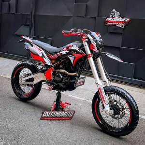 Jual bekas KLX 150 TRAIL SUPERMOTO FULL UPGRADE SUPERMOTO RALLY TOURING,lokasi di Pantai Indah Kapuk