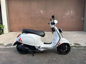 Jual bekas KM 1.900 perak Vespa Sprint ABS 2024 matic piaggio primavera iget gts,lokasi di Cicendo