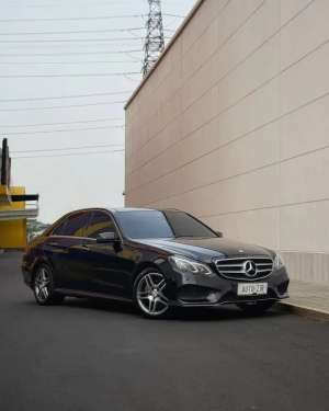 Jual bekas Mercedes Benz E400 AMG Hitam 2014 Antik Simpan Murmer Bu Menarik Baru,lokasi di 