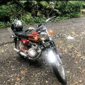 Jual bekas Motor Honda CB 100 Th 1976,lokasi di Tangerang Selatan