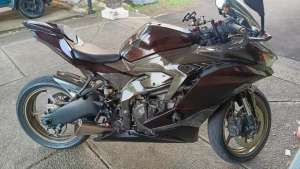 Jual bekas Ninja ZX 25R 2022 Non ABS,lokasi di Ciracas