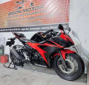 Jual bekas Rawatan HONDA NEW CBR 150R FI LED FACELIFT 2017 cbr150r cbr 150 r,lokasi di Karang Tengah