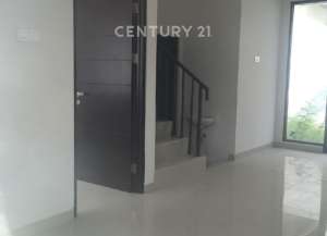 Rumah Asri 2 Lantai Di Cosmo Lippo Cikarang lokasi di ",
          price: `1500000000`,
          currency: `IDR`
    };


    let pageData = {
        viewPhoneModalField: , tersedia melalui melalui situs Lamudi