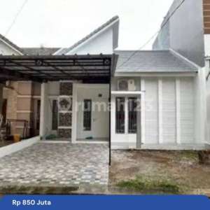 Rumah dekat stasiun cluster di Serpong Garden 1 , tersedia melalui melalui situs Rumah123