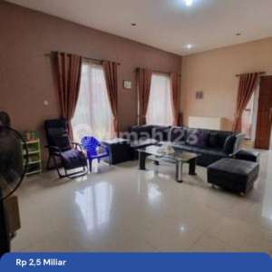 Rumah Hook 2 Lantai di Perumahan Beranda Serpong, Tangerang Selatan , tersedia melalui melalui situs Rumah123