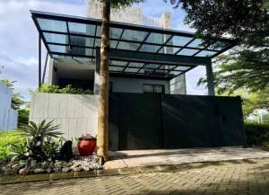 rumah mewah full furnished modern minimalis siap huni araya malang lokasi di ",
          price: `1590000000`,
          currency: `IDR`
    };


    let pageData = {
        viewPhoneModalField: , tersedia melalui melalui situs Lamudi