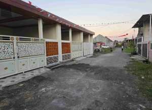 Rumah murah perbatadan surabaya sidoarjo masangan kulon dwkat exit tol waru lokasi di ",
          price: `415000000`,
          currency: `IDR`
    };


    let pageData = {
        viewPhoneModalField: , tersedia melalui melalui situs Lamudi