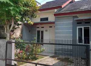 Rumah Siap huni di Bojongsari murah KPR strategis dekat BSD lokasi di ",
          price: `400000000`,
          currency: `IDR`
    };


    let pageData = {
        viewPhoneModalField: , tersedia melalui melalui situs Lamudi
