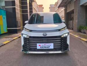 Jual bekas Toyota Voxy 2.0 AT 2022 TSS Like New dan TDP Ekonkmis,lokasi di 