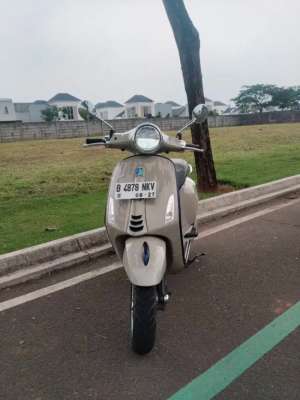 Jual bekas Vespa Primavera I get abs 150 2022,lokasi di Curug