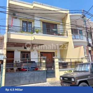 2 Lantai Rumah Di Pulomas - Jakarta Timur , tersedia melalui melalui situs Rumah123