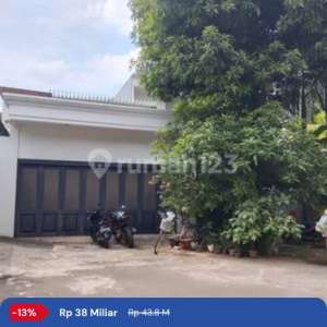 2 Unit Rumah Dijual Harga 1 Paket di Kebayoran Baru , tersedia melalui melalui situs Rumah123