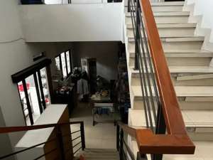 2,4 M Dijual cepat rumah 2 lantai di Istana Sudirman lt 155 lb 200 , tersedia melalui melalui situs Olx