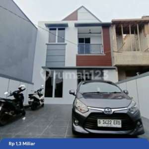 3JUTA SAMPAI SERAH TERIMA UNIT. RUMAH LUAS SIAP HUNI DEKAT STASIUN DEPOK, NEMPEL GDC , tersedia melalui melalui situs Rumah123