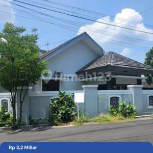 5 Menit Dekat Ke Undip Tembalang , tersedia melalui melalui situs Rumah123