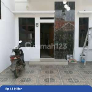 American Celasik Baru Siap Huni Dalam Komplek Perumahan Aman , tersedia melalui melalui situs Rumah123