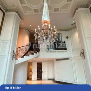 Apartment Four Season Residence 4 BR Bagus Furnished , tersedia melalui melalui situs Rumah123