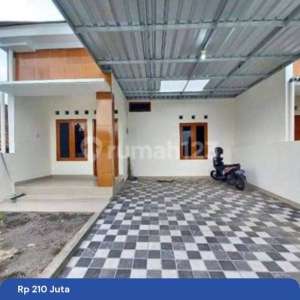 Rumah Murah Pake Bata Merah dekat Stt Telkom Tol Buah BatuBertahap. , tersedia melalui melalui situs Rumah123