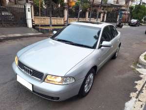 Jual bekas Audi A4 1.8 CBU Special Edition SUNROOF Jok Kulit Sport Steering Orsinil Antik Km 84 rb Record ATPM,lokasi di Jakarta DKI