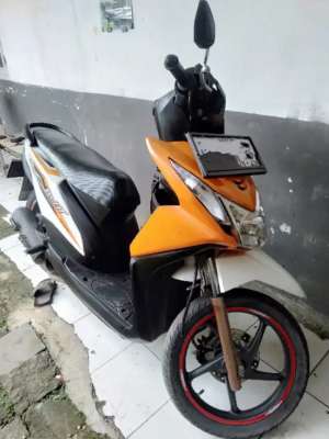 Jual bekas BEAT FI 2014 125CC,lokasi di Cikupa