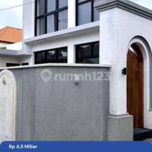 Beautiful Villa , tersedia melalui melalui situs Rumah123