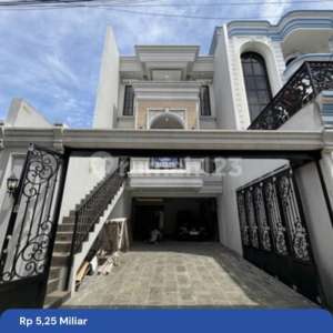 Brand New House Dekat Cilandak Private Pool Di Jual Murah Sekali , tersedia melalui melalui situs Rumah123