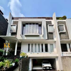 Brawijaya Townhouse Kebayoran Baru Lokasi Premium , tersedia melalui melalui situs Olx