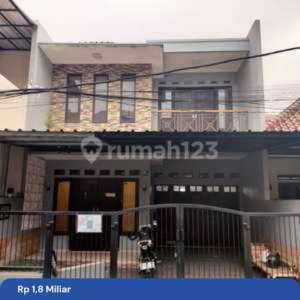 Bu Rumah 2Lt Strategis di Cipedak Jagakarsa Jakarta Selatan , tersedia melalui melalui situs Rumah123