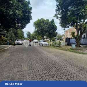 Clauster Mahoni Perumahan Taman Royal 1 SHM Rumah di Tangerang Kota , tersedia melalui melalui situs Rumah123