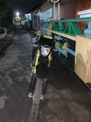 Jual bekas Crf 150 L 2022 Hitam,lokasi di Way Halim