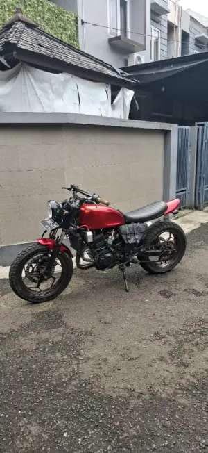 Jual bekas custom 2 silinder moge,lokasi di Duren Sawit