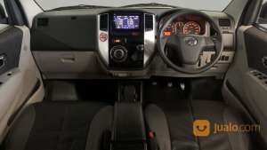 Jual bekas Daihatsu Luxio X MT 2017 Abu-Abu,lokasi di Kota Denpasar