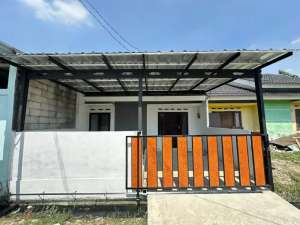 Dekat Kawasan Industri Rumah Second Rapi Tinggal Bawa Koper Aja , tersedia melalui melalui situs Olx