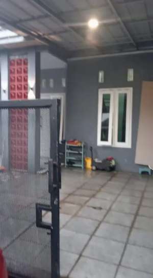Di jual rumah dalam perumahan di pagedagan Tangerang selatan , tersedia melalui melalui situs Olx