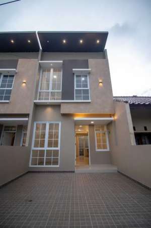 Dijual 2 Rumah Baru Cisaranten Kulon Arcamanik , tersedia melalui melalui situs Olx