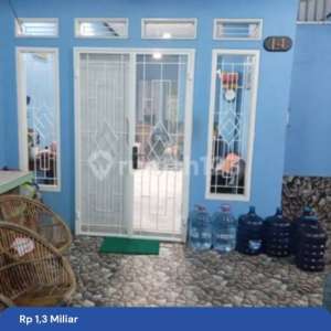 Dijual Cepat, Beli Rumah Bonus Tempat Usaha Didalamnya , tersedia melalui melalui situs Rumah123