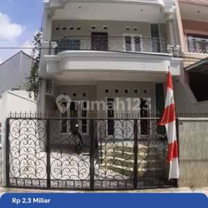 Dijual Cepat Murah, Rumah 2 Lantai Lokasi Gading Cipta ResidenAndreken , tersedia melalui melalui situs Rumah123