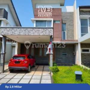 Dijual Cepat Rumah 2 Lantai Selangkah ke Aeon MallThe Breeze,PasmodPintu Tol di The Icon Bsd , tersedia melalui melalui situs Rumah123