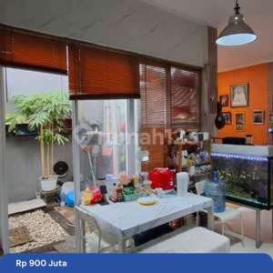 Dijual Cepat Rumah 2 Lantai Semi Furnish di Griya Kencana , tersedia melalui melalui situs Rumah123