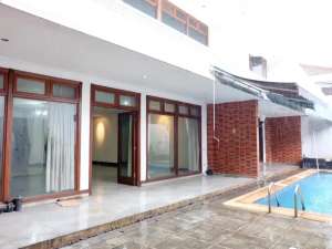 Dijual Cepat Rumah 2 Lantai Lokasi Strategis di Jatibening Kota Bekasi , tersedia melalui melalui situs Olx