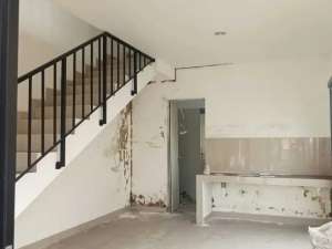 Dijual Cepat Rumah 2 Lantai Siap Huni di Kota Bekasi , tersedia melalui melalui situs Olx